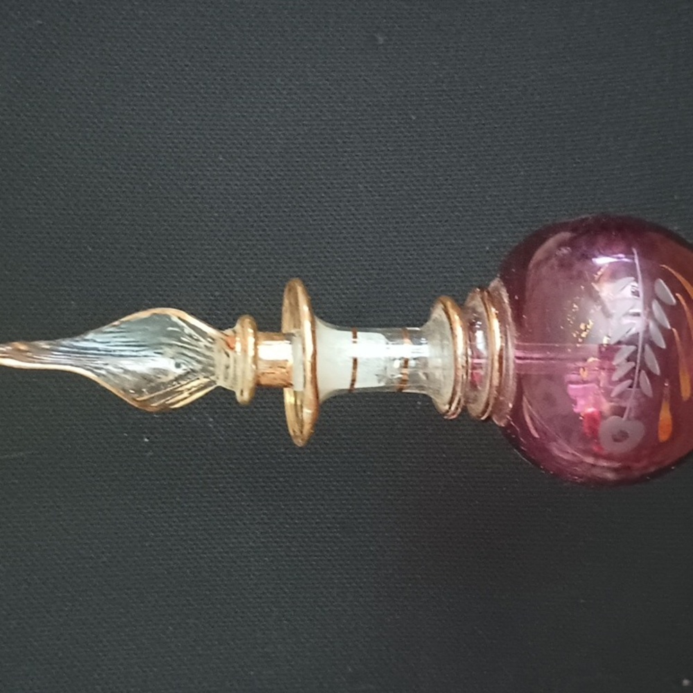 Vintage Perfumer View 2